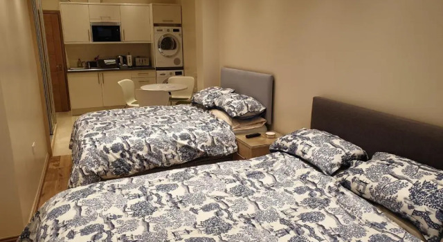 London Luxury Apartments 4 min walk from Ilford Station, with FREE PARKING FREE WIFI, Varaa Huoneisto Asunnot kohteessa Merseyside, Huoneisto