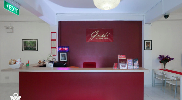 Gusti Bed & Breakfast Singapore