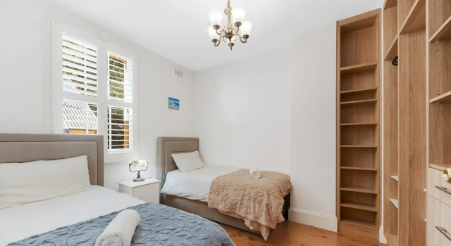 Metawise Luxury 3BR Terrace in The Heart of Sydney, Забронировать Дом для отпуска Коттеджи Сиднея, рядом с Концертно-спортивный комплекс «Стар», Коттедж