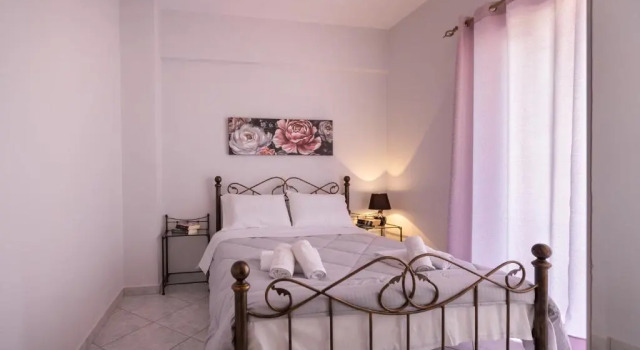 Liros House, Book Apartment Hotels in Central Greece with Parking, Parking