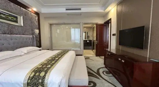 Семейный люкс Business Baiyunbian Hotel
