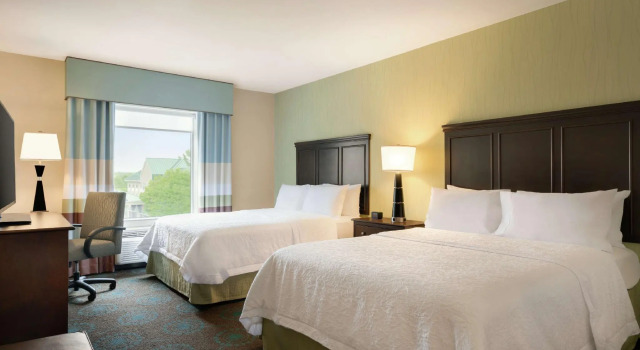 Четырёхместный номер Standard Hampton Inn & Suites Wilmington Christiana