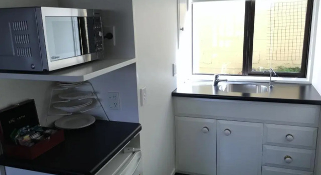 Студия Standard Cable Court Motel
