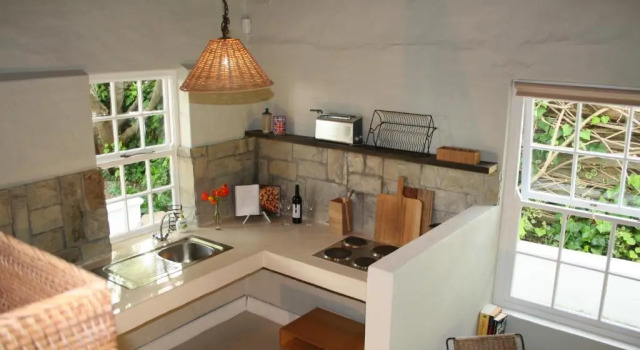 The Cottage on 55, Забронировать Дом для отпуска Отели Франсхук с завтраком, рядом с Huguenot Memorial Museum, Завтраки
