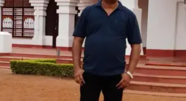 Joydeep Sarkar, Prenota Hotel Barrackpore West Bengal