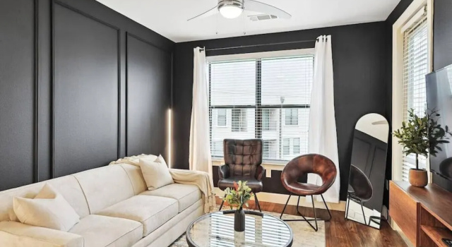 Luxe 1 Bedroom With Pool Near Toyota HQ & Legacy West, Забронировать Апартаменты/квартира Площадь Фриско Dallas - Fort Worth Metropolitan Area, рядом с Головной офис компании Toyota Motor в Северной Америке