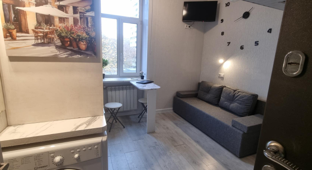 The apartment is 2 minutes from the Botanical Garden on foot with access to the VDNKh, Book Apartment Moscow Russia