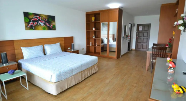 Студия с балконом Condo Express View Talay 6