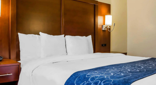 Люкс Fairfield by Marriott Inn & Suites Scottsdale Old Town