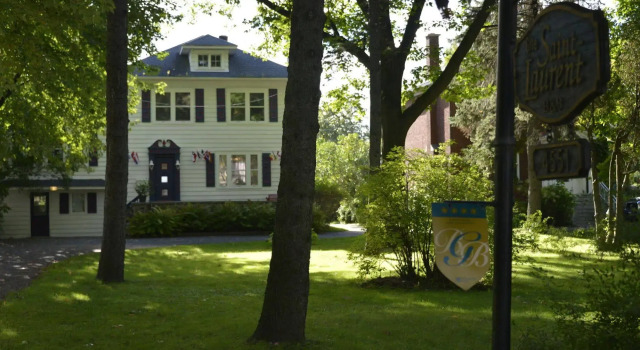 Gîte Saint-Laurent, Book Hotel Hotels in Trois-Rivieres with Parking, near Parc Laviolette, Parking