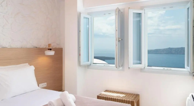 Полулюкс Airth Santorini Suites