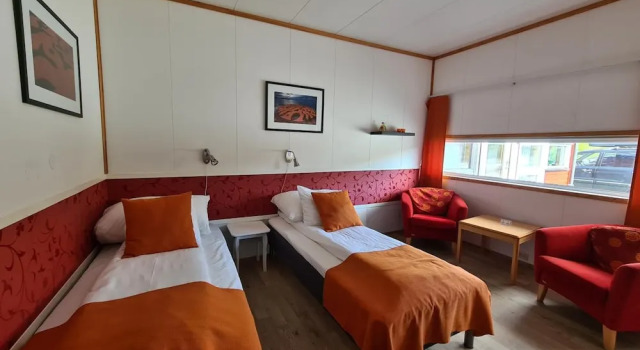 Tjeldsundbrua Hotel, Rezerwuj Hotel Hotele w Tjeldsund z parkingiem, Parking