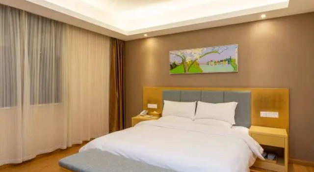 Люкс Deluxe Starway Hotel (Nantong Xinghu 101)