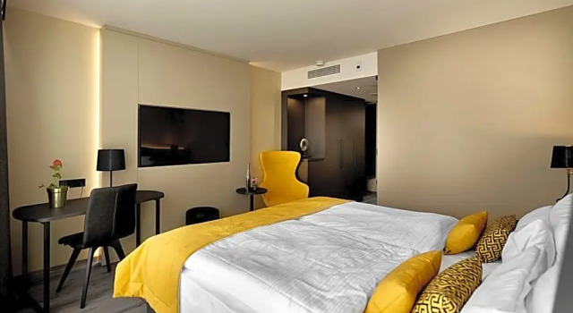 Номер Deluxe COURT HOTEL