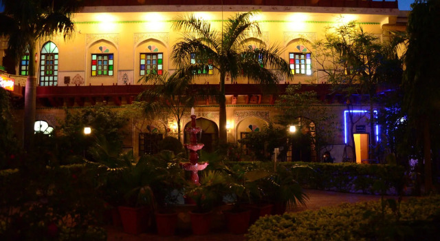 Hotel Burja Haveli, Забронировать Отель Отели штата Раджастхана с бассейном, Бассейн