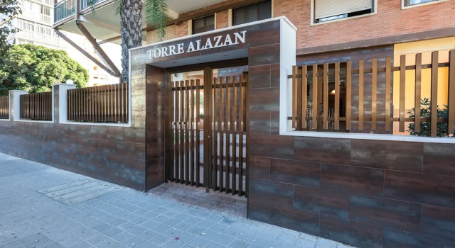 Beferent - Torre Alazán - San Juan Playa, Prenota Hotel Hotel a Pamplona con parcheggio, Parcheggio