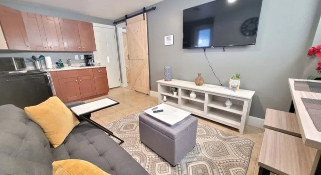 Cute & Cozy Renovated APT in the Heart of Phoenix, Забронировать Апартаменты/квартира Финикс 