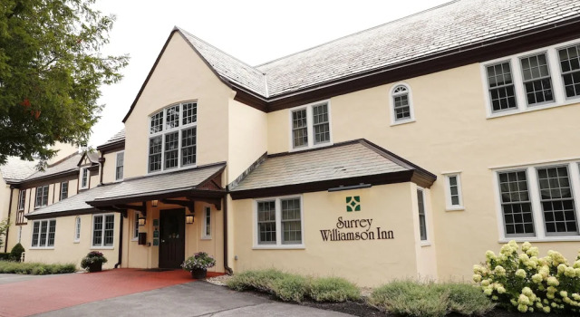 Surrey-Williamson Inn, Buchen Sie Pension Saratoga Springs New York State