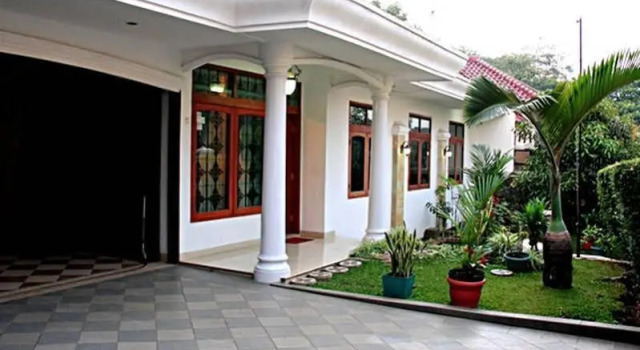Indonesian Homestay Pasteur, Boek Hotel Hotels in Bandung met parkeren, in de buurt van Maranatha University, Parkeren