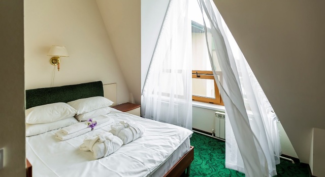 Emmaus Volga Club, Rezervați Hotel Emmaus Central Russia