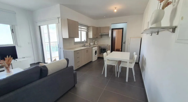 Phaedrus Living City Flat Demetra 102