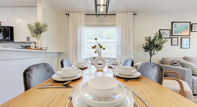 Коттедж Charming Florida Beach Home w King Bed Patio