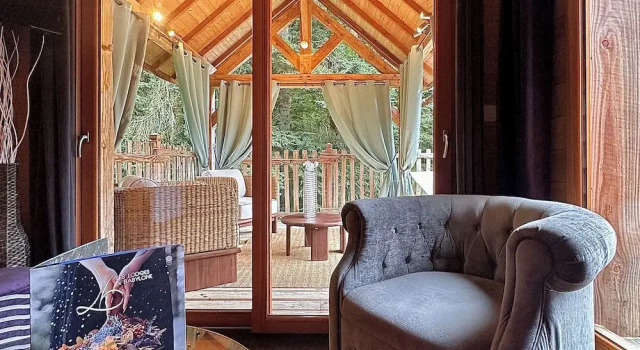 Коттедж Luxury Les Lodges de Babylone