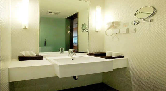 Hanting Seasons Dalian Zhongshan Plaza, Book Hotel Hotels in Liaoning with Parking, Parking