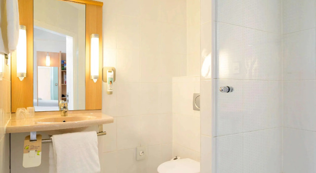 Двухместный номер Standard ibis Styles York Centre