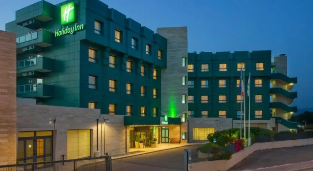 Полулюкс Holiday Inn Cagliari by IHG