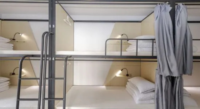 Кровать в общем номере (мужской номер) с видом на реку LiuHe Youth Hostel Chongqing