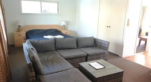 Вилла Sanctuary Lakes Fauna Retreat