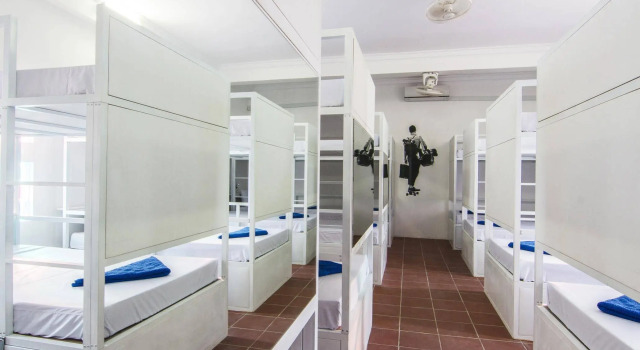 The Funky Village, Boek Hotel Hotels in Siem Reap met parkeren, Parkeren