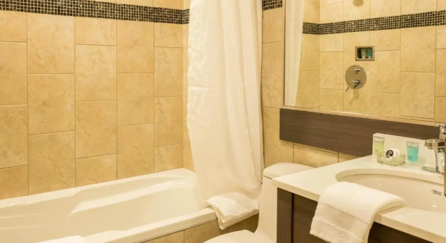 Четырёхместный номер Standard Le Chabrol Hotel & Suites