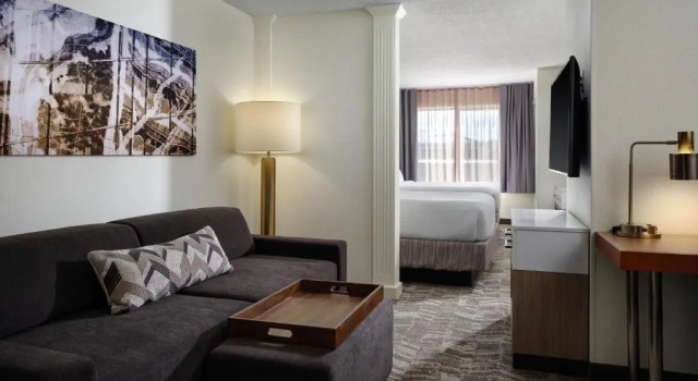 Четырёхместный люкс SpringHill Suites Nashville MetroCenter