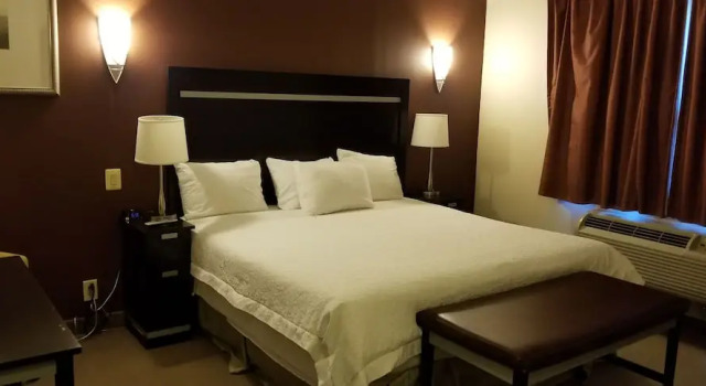 Smithtown Inn, Rezerwuj Hotel Commack Long Island