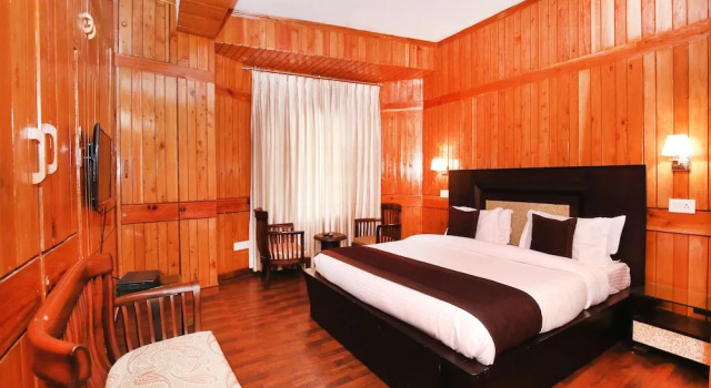 OYO 10746 Home 2BHK Luxurious Cottage Jakhu, Забронировать Дом для отпуска Виллы Шимлы, рядом с Jakhoo Gondola, Вилла
