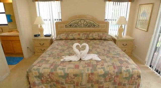 148 High Grove House 4 Bedroom by Florida Star