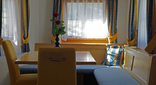 Hotel Allegra, Rezervați Hotel Zuoz 