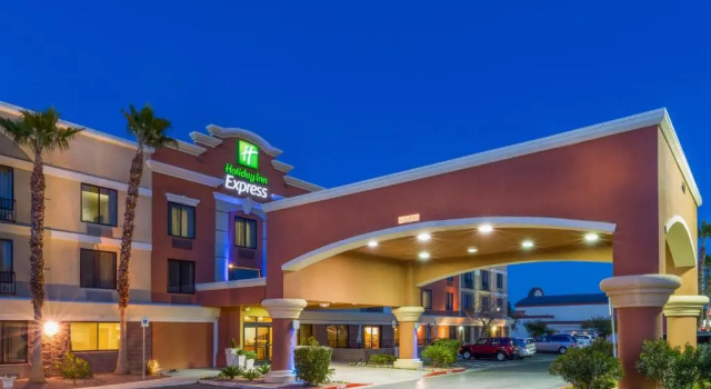 Люкс c 1 комнатой Holiday Inn Express Hotel and Suites - Henderson by IHG
