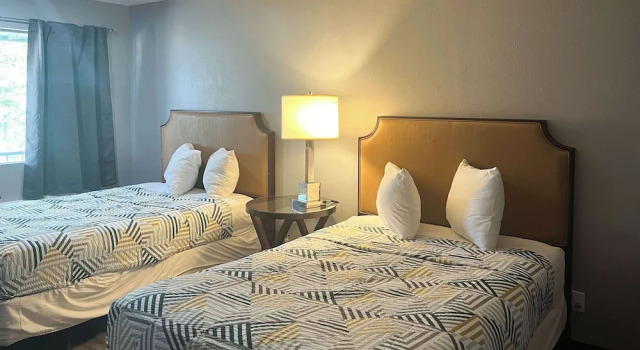 Четырёхместный номер Deluxe Motel 6 Borger, TX Boom Town