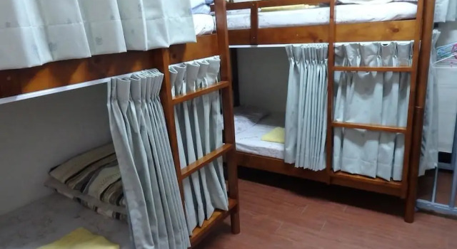 Кровать в общем номере (мужской номер) Tainan Guest House Hamuya