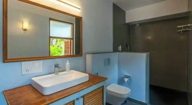 Кровать в общем номере The Hosteller Bam Goa, Saligao - Poshtel