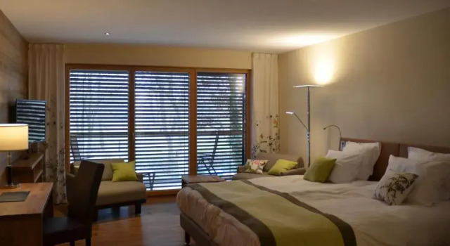 Standard Dreier Zimmer Hotel Le Caballin