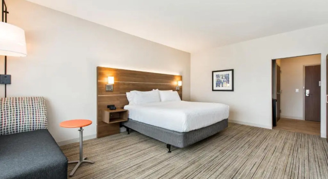 Одноместный люкс Holiday Inn Express & Suites - Carrollton West by IHG