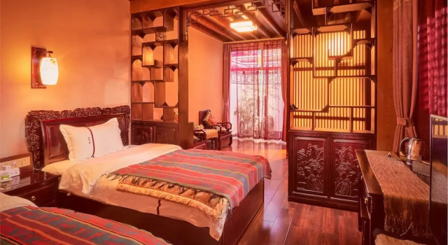 Shaxi Aoding Courtyard, Book Hotel Shaxi Yunnan