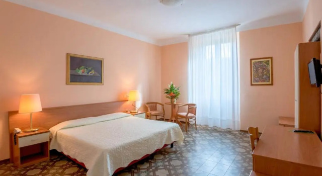 Четырёхместный номер Standard Hotel Roma