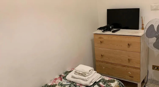 Номер Economy 4 Season B&B Roma