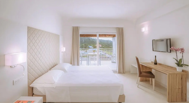 Четырёхместный номер Deluxe с видом на море Hotel Moresco