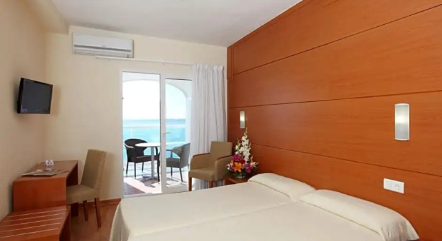 Номер Standard с видом на море Limehome Benidorm Calle Mayor